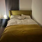 Lovely Flat By Chelsea Harbour